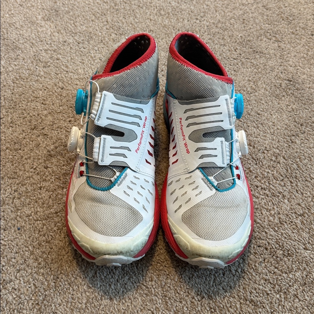 La Sportiva White Pink Trail Running Shoes with BOA Dial - Picture 4 of 11